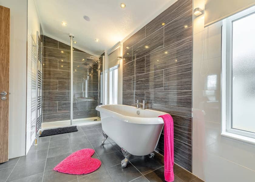 Altham Lodge - Ashby Woulds Lodges and Spa, Overseal, Nr Ashby-de-la-Zouch