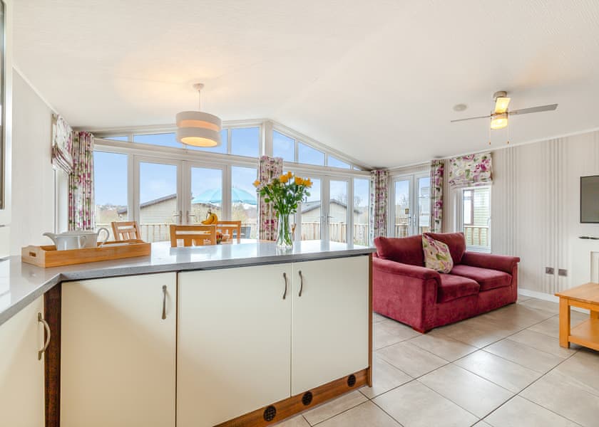 Aspen Lodge 4 - Ashby Woulds Lodges and Spa, Overseal, Nr Ashby-de-la-Zouch