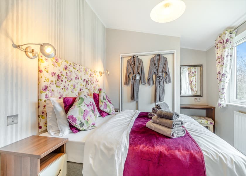 Aspen Lodge 4 - Ashby Woulds Lodges and Spa, Overseal, Nr Ashby-de-la-Zouch