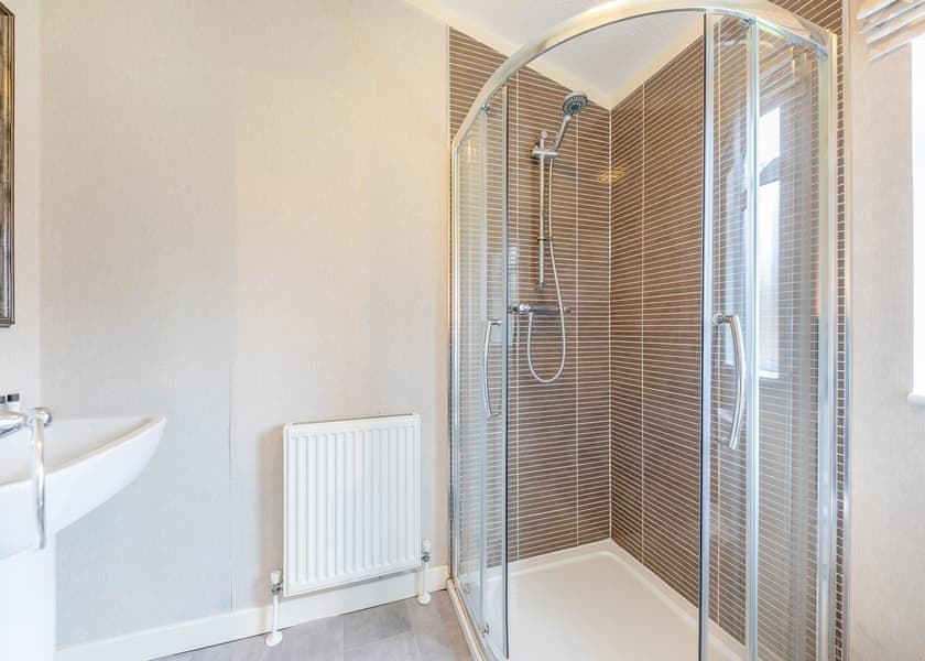 Retreat VIP 2 - Ashby Woulds Retreat, Overseal, Nr Ashby-de-la-Zouch