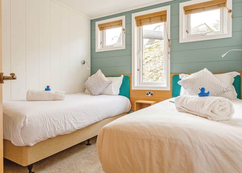 Coombe Valley Lodge