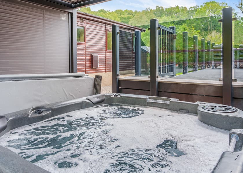 Chestnut Lodge – 2 Bed Hot Tub - Augill Beck Holiday Park, Kirkby Stephen