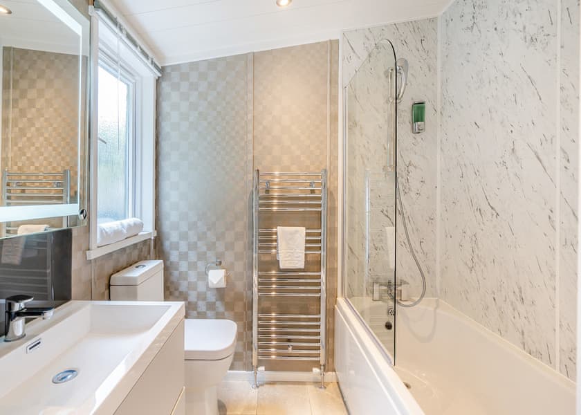 Chestnut Lodge – 2 Bed Hot Tub - Augill Beck Holiday Park, Kirkby Stephen