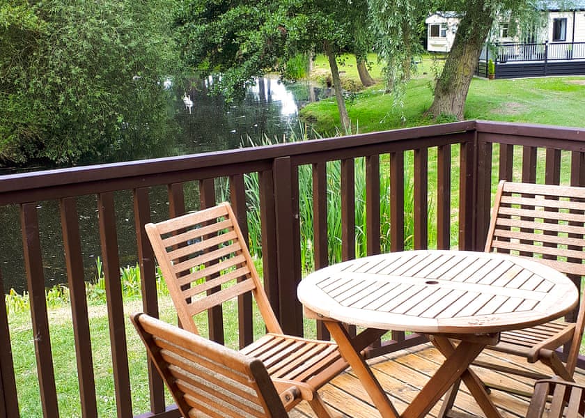 Kingfisher Lodge - Barlings Country Park, Langworth