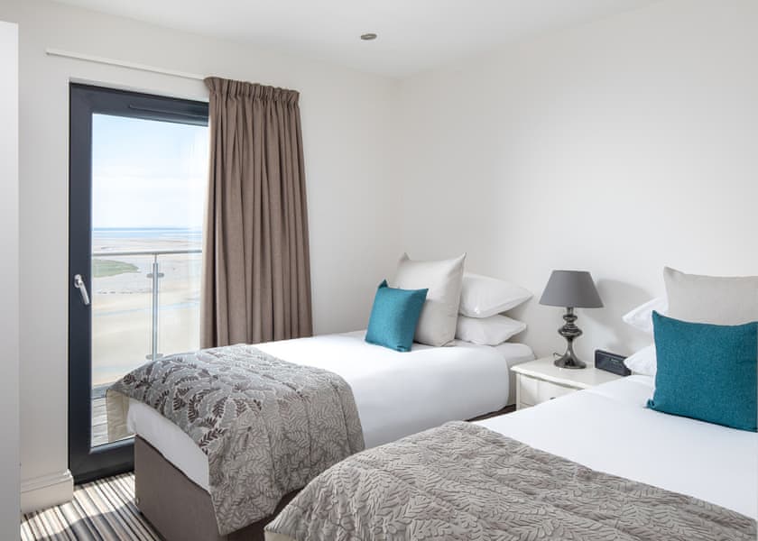 Ferry Hills - Landal Dylan Coastal Resort, Laugharne