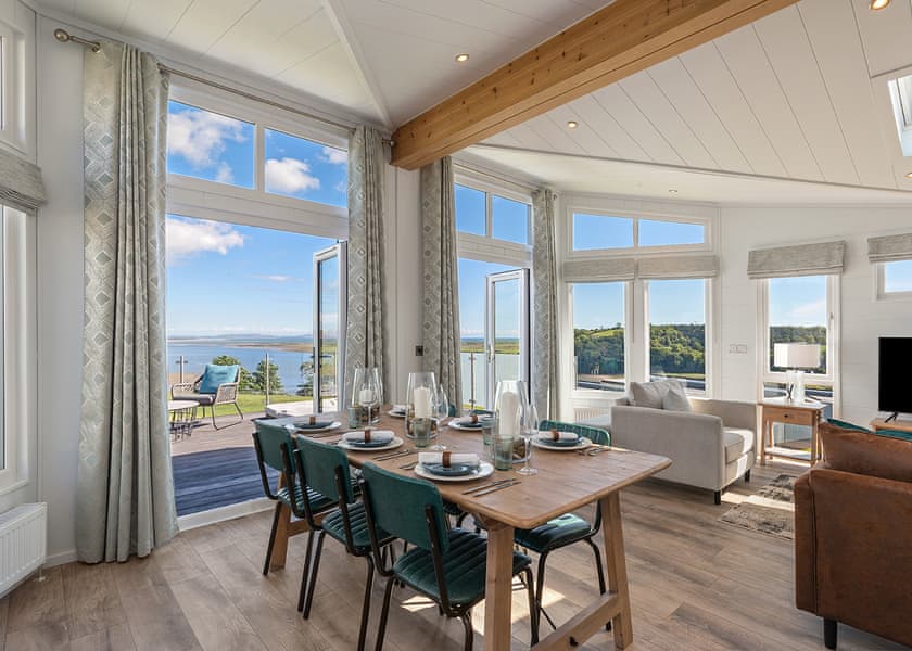 Apex Spa - Dylan Coastal Resort, Laugharne