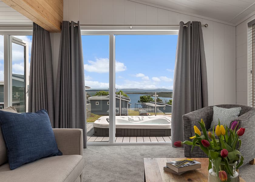 Sonnet 3 Spa, Sonnet 3 Spa (Pet) - Dylan Coastal Resort, Laugharne