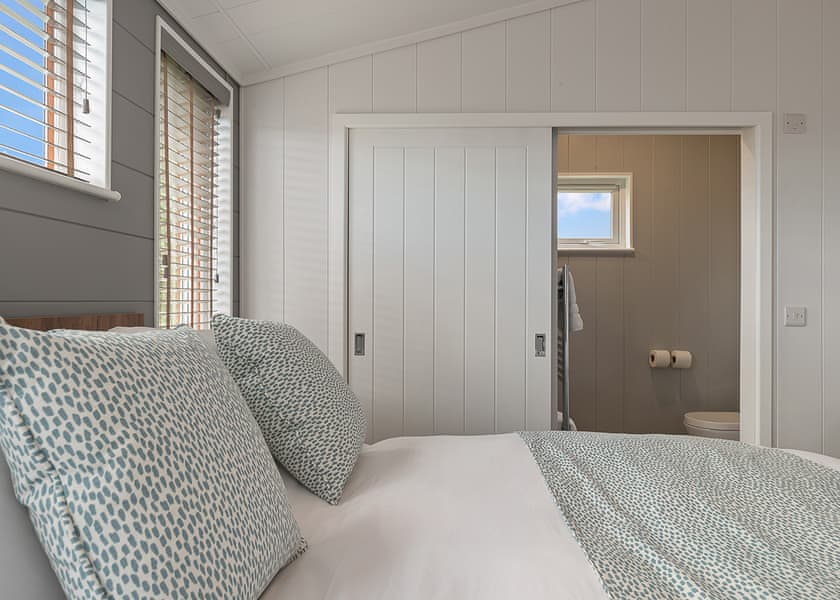 Sonnet 3 Spa, Sonnet 3 Spa (Pet) - Dylan Coastal Resort, Laugharne