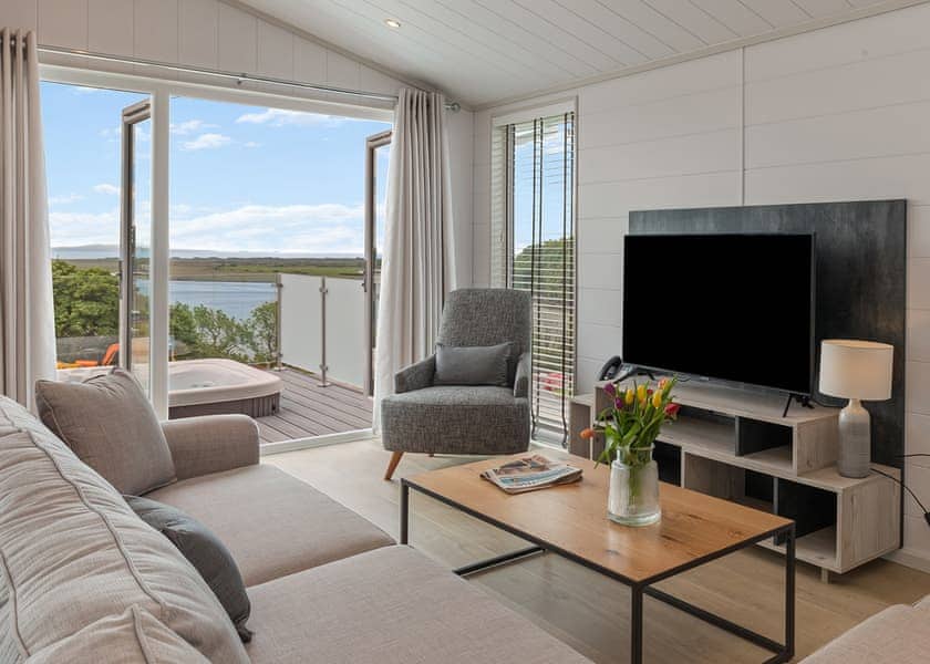 Epic Spa (Roof Terrace) (Pet) - Dylan Coastal Resort, Laugharne