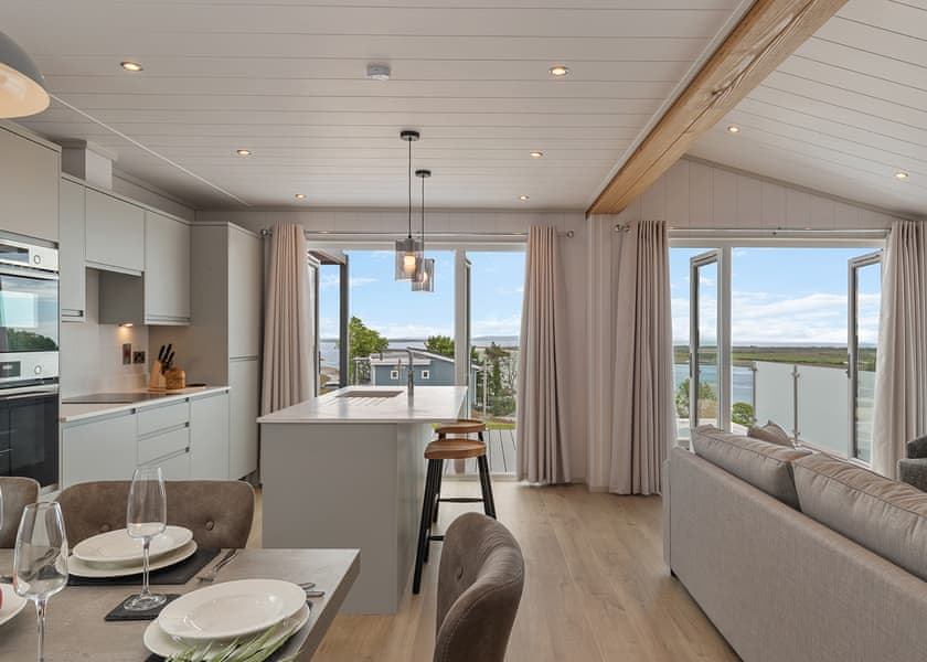 Epic Spa (Roof Terrace) (Pet) - Dylan Coastal Resort, Laugharne