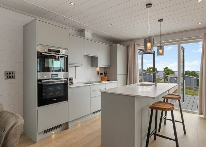 Epic Spa (Roof Terrace) (Pet) - Dylan Coastal Resort, Laugharne