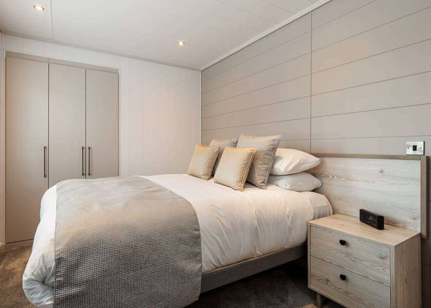 Epic Spa (Roof Terrace) (Pet) - Dylan Coastal Resort, Laugharne
