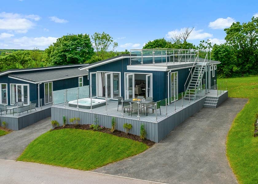 Sonnet 3 Roof Terrace Spa in Laugharne | Hoseasons