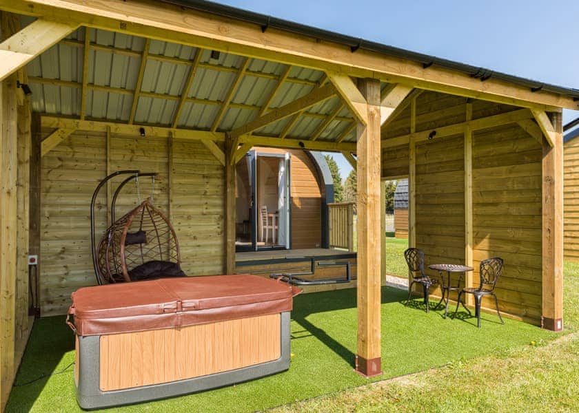 Birch Luxury Pod - Bowbrook Lodges, Pershore