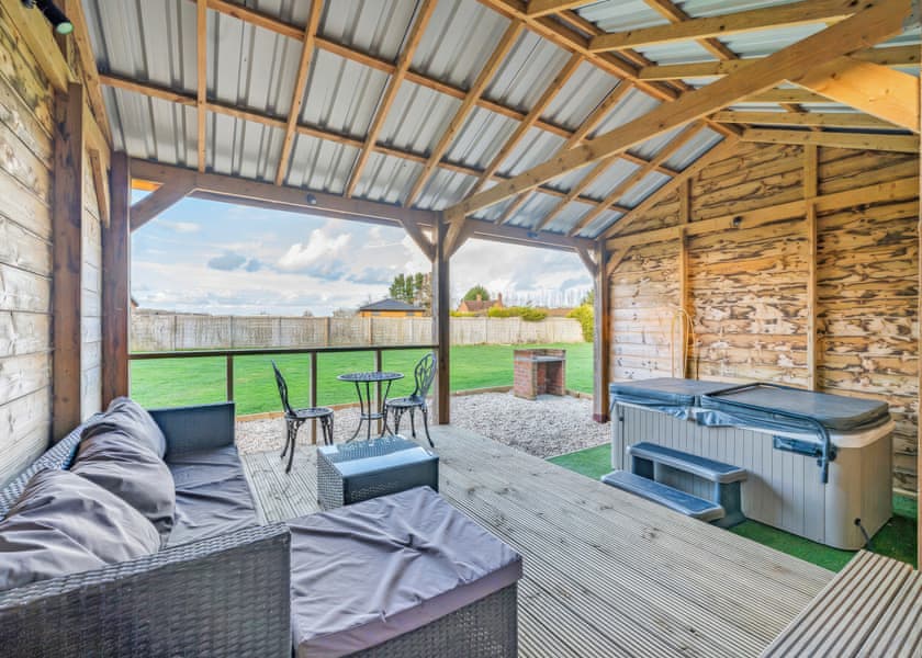 Willow Deluxe Pod - Bowbrook Lodges, Pershore