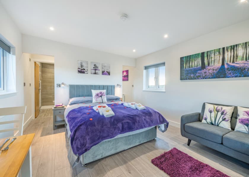 Willow Deluxe Pod - Bowbrook Lodges, Pershore