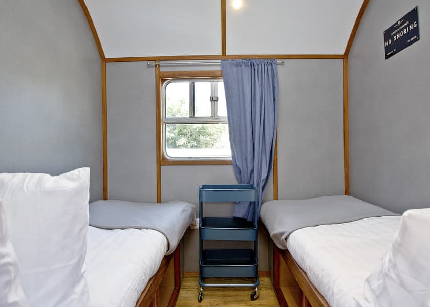 Brunel Boutique Railway Carriage 2 - Brunel Boutique Holiday Park, Dawlish Warren