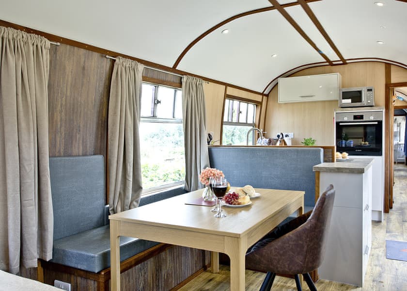 Brunel Boutique Railway Carriage 4 - Brunel Boutique Holiday Park, Dawlish Warren