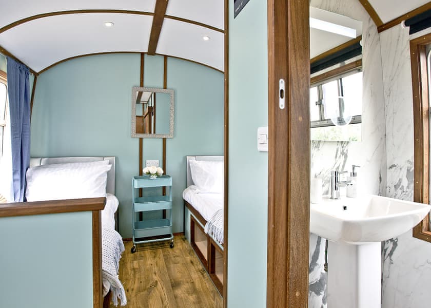 Brunel Boutique Railway Carriage 5 - Brunel Boutique Holiday Park, Dawlish Warren