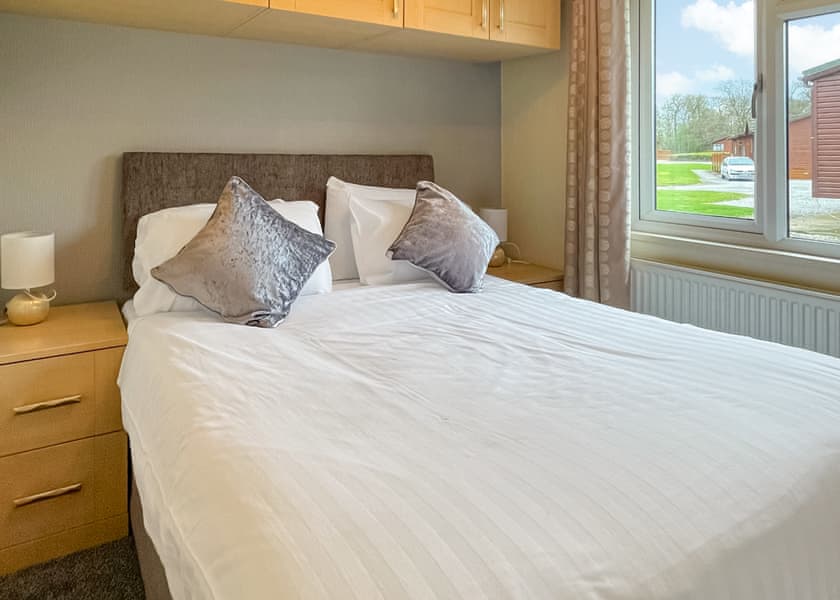 Oak Lodge Pet Friendly - Burton Constable Holiday Park, Sproatley