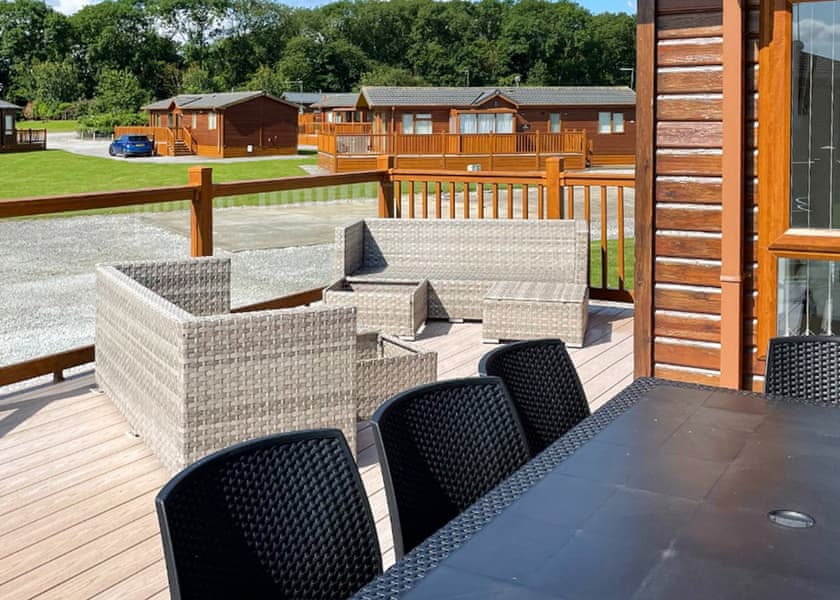 Sequoia Lodge - Burton Constable Holiday Park, Sproatley