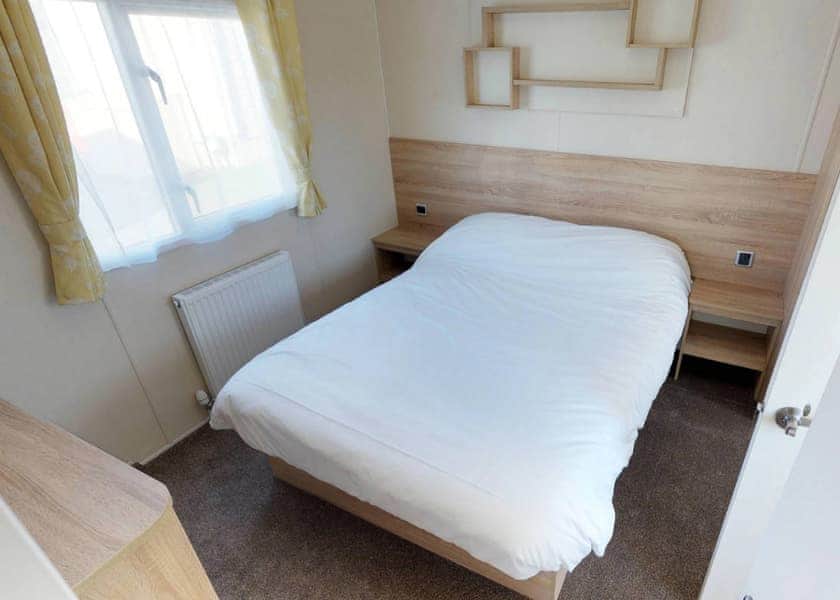 Gold 2 Caravan (slps 4) with decking - Brynteg Country and Leisure Retreat, Llanrug