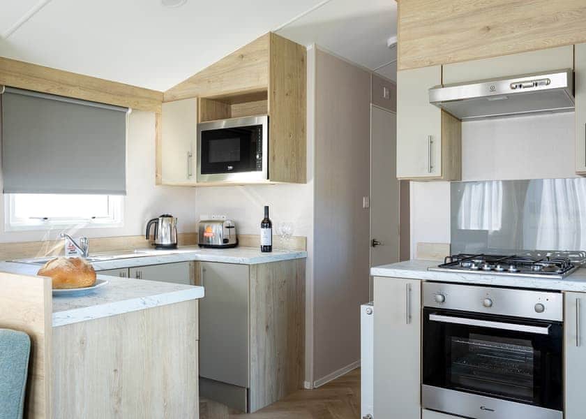 Gold Plus 3 Caravan (slps 6) - Brynteg Country and Leisure Retreat, Llanrug