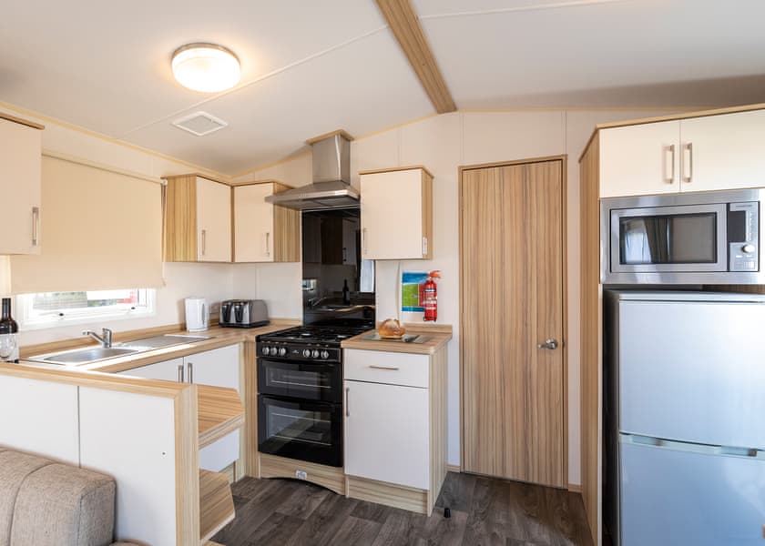 Gold 2 Pet Friendly Caravan - Brynteg Country and Leisure Retreat, Llanrug