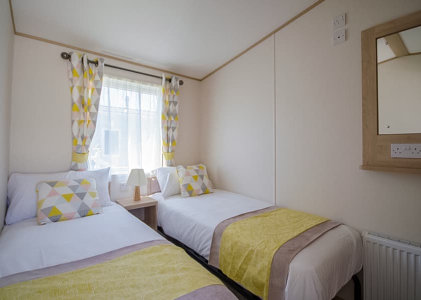 Platinum 2 Caravan with Decking - Brynteg Country and Leisure Retreat, Llanrug