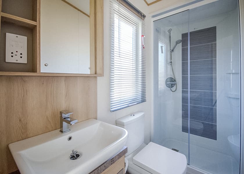 Platinum 2 Pet Friendly Caravan with Decking - Brynteg Country and Leisure Retreat, Llanrug