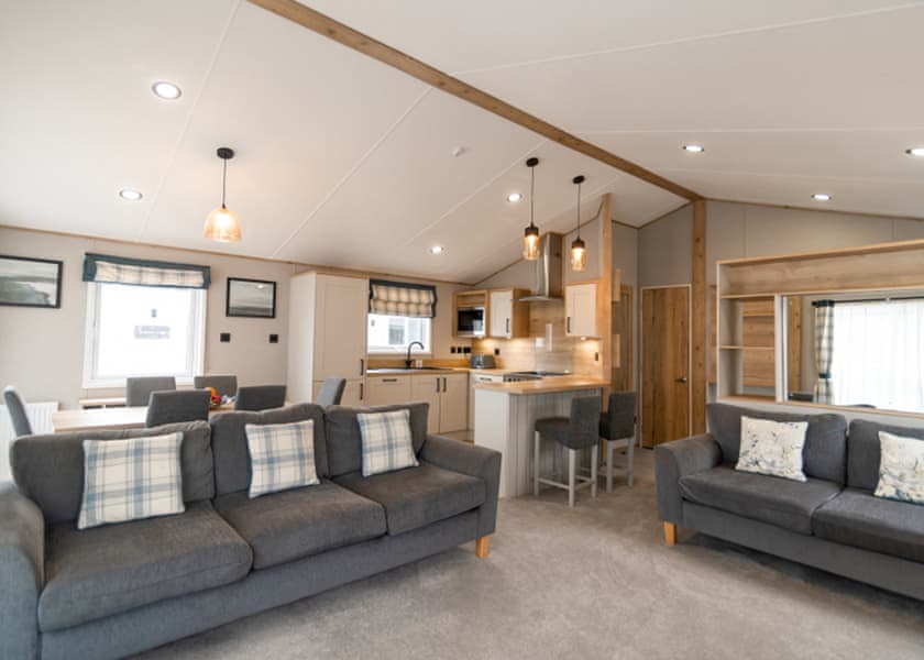 Platinum 3 Pet Friendly Lodge with Hot Tub - Brynteg Country and Leisure Retreat, Llanrug