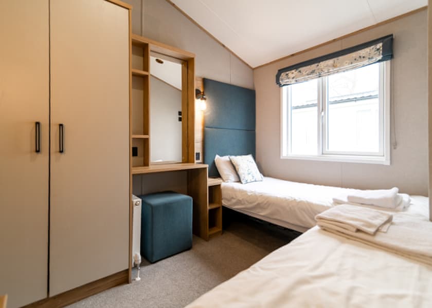 Platinum 3 Pet Friendly Lodge with Hot Tub - Brynteg Country and Leisure Retreat, Llanrug