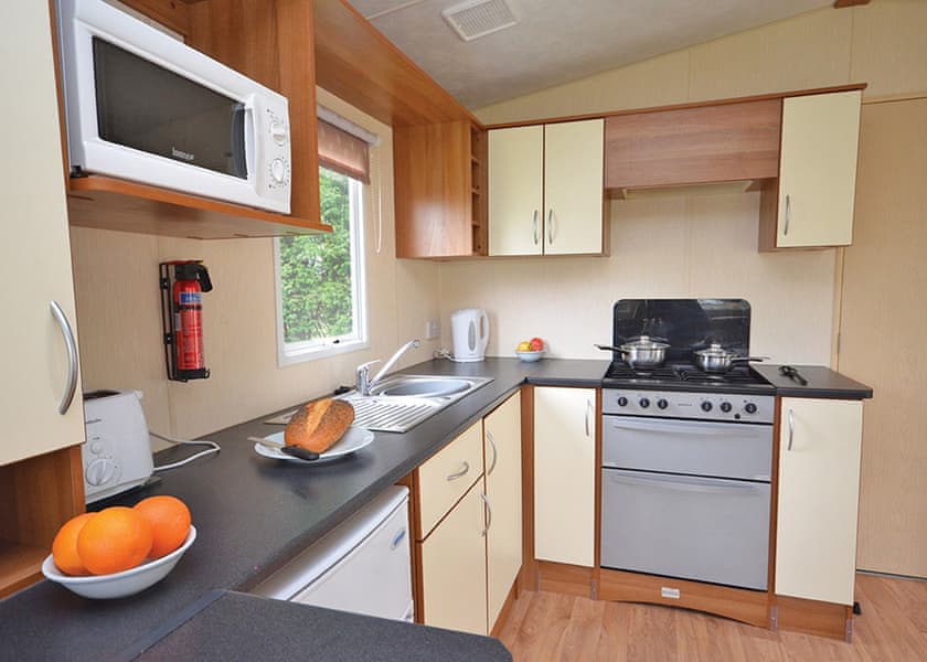 Bronze Plus 3 Caravan (sleeps 6) - Brynteg Country and Leisure Retreat, Llanrug