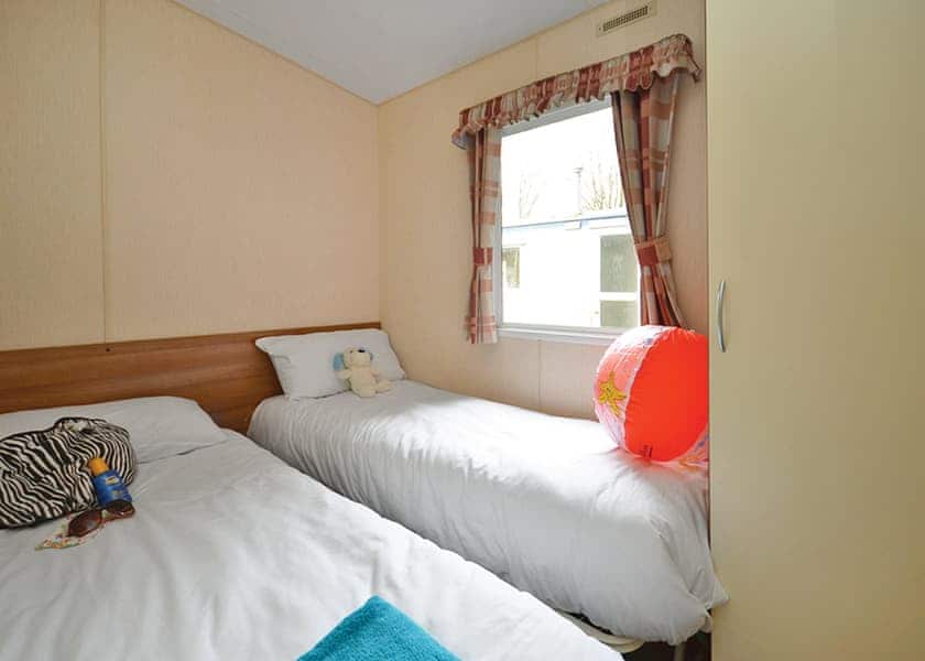 Bronze Plus 3 Caravan (sleeps 6) - Brynteg Country and Leisure Retreat, Llanrug