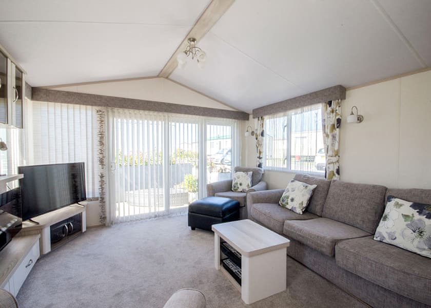 Platinum 2 Caravan with Decking Sleeps 6 - Brynteg Country and Leisure Retreat, Llanrug