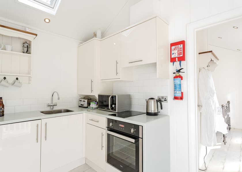 Typical | Wrinklewood Premier - Beach Cove Coastal Retreat, Hele Bay, Ilfracombe