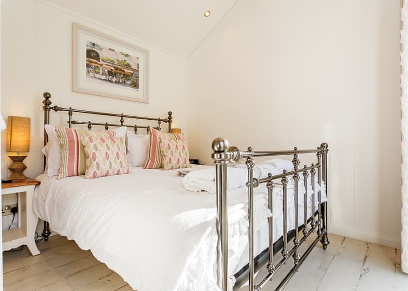 Typical | Wrinklewood Premier - Beach Cove Coastal Retreat, Hele Bay, Ilfracombe