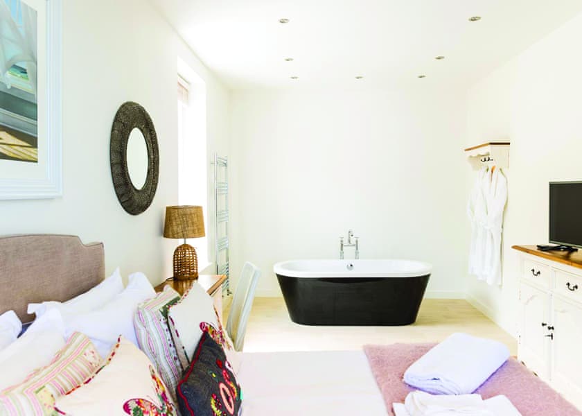 Typical | The Suite Apartment - Beach Cove Coastal Retreat, Hele Bay, Ilfracombe