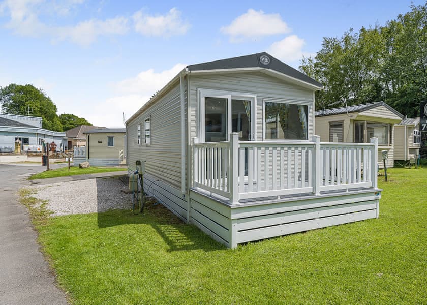 Platinum 2 + Deck - Beacon Fell View, Longridge, Ribble Valley