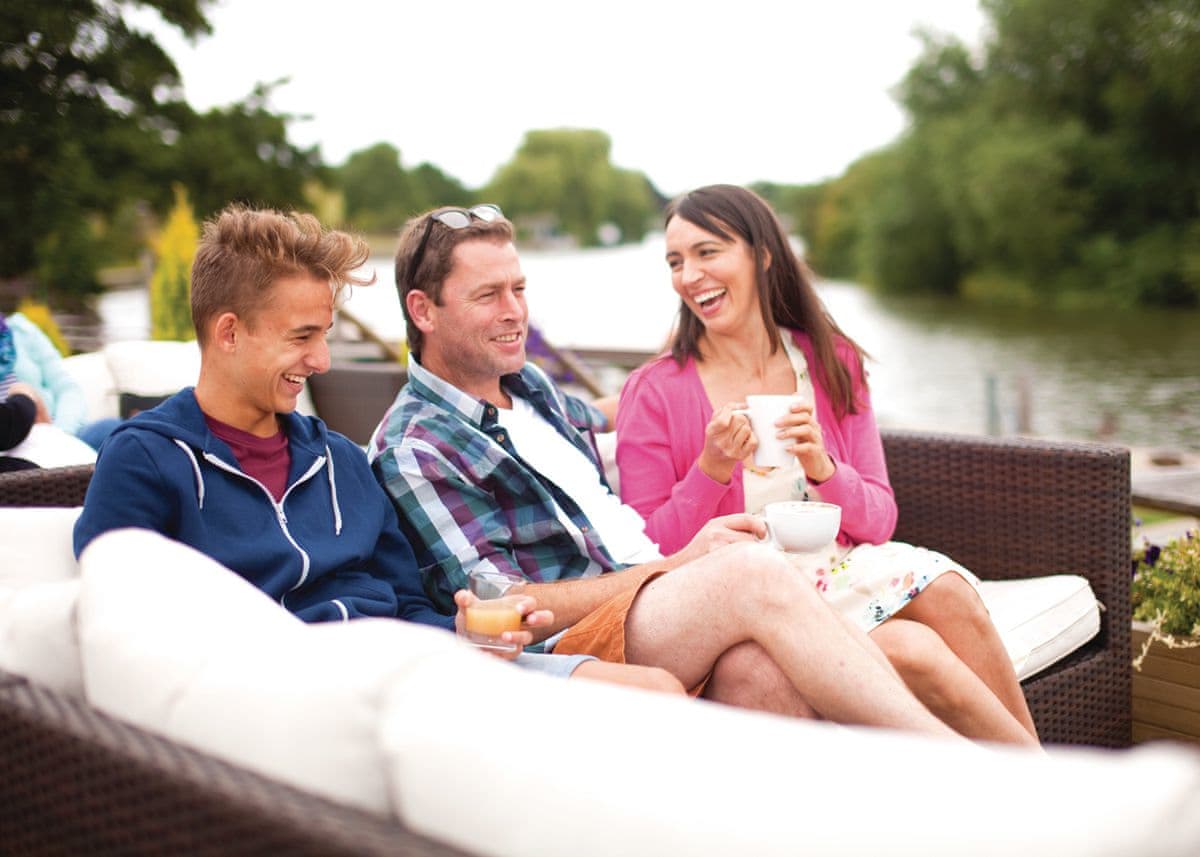 Benson Waterfront - Holiday lodge in Central England - Image 5