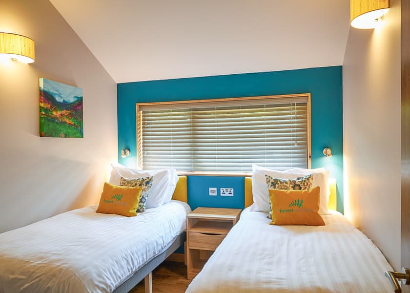 Typical | Golden Oak 3 (Pet) - Beddgelert Snowdonia, Beddgelert, Gwynedd