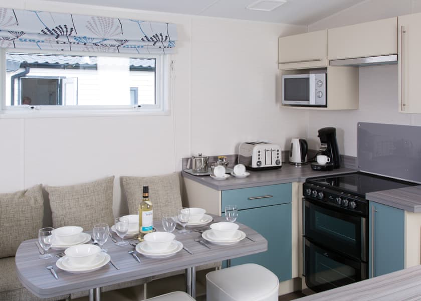 Torbay 8, Torquay 6 Caravan - Beverley Park, Paignton