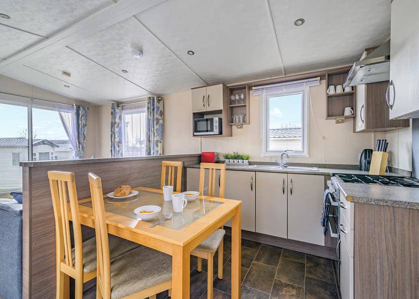 Typical | Classic Three Bedroom (Pet friendly) - Bucklegrove Holiday Park, Cheddar,