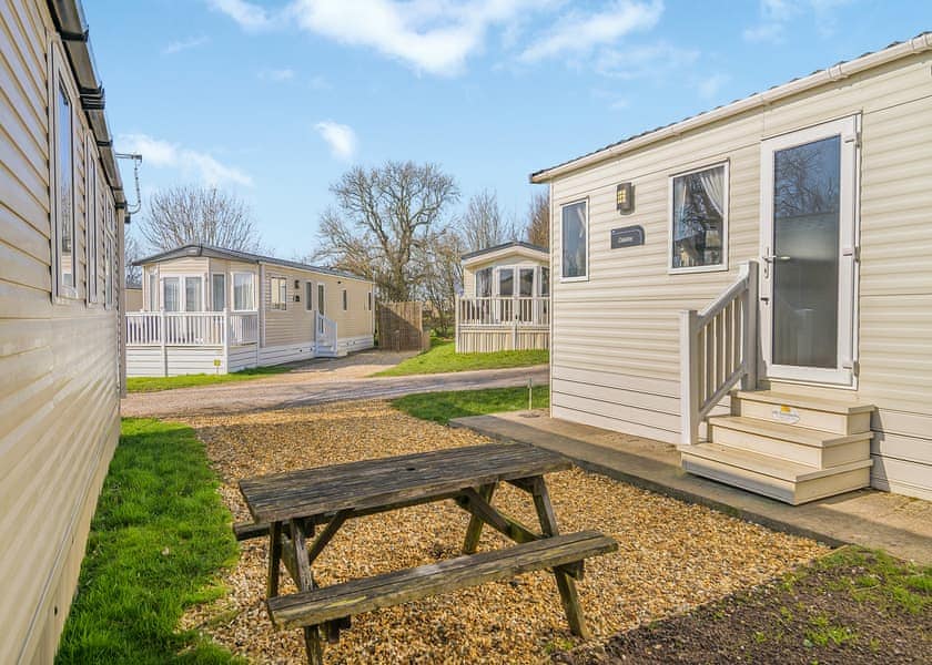 Classic Two Bedroom (Pet friendly) - Bucklegrove Holiday Park, Cheddar,