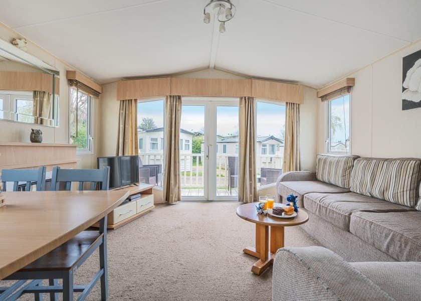 Comfort Three Bedroom (Pet friendly) - Bucklegrove Holiday Park, Cheddar,