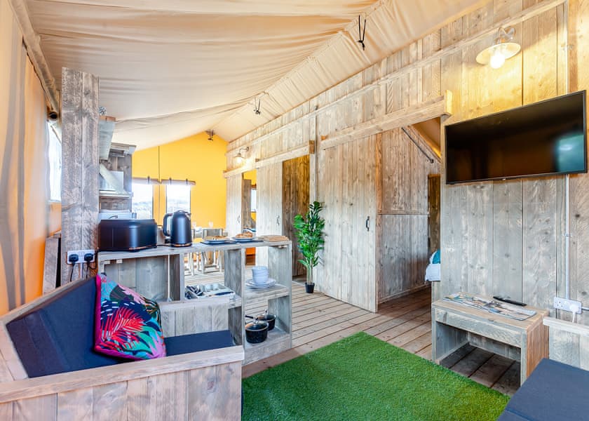 Blue Hills Holiday Park, St Agnes