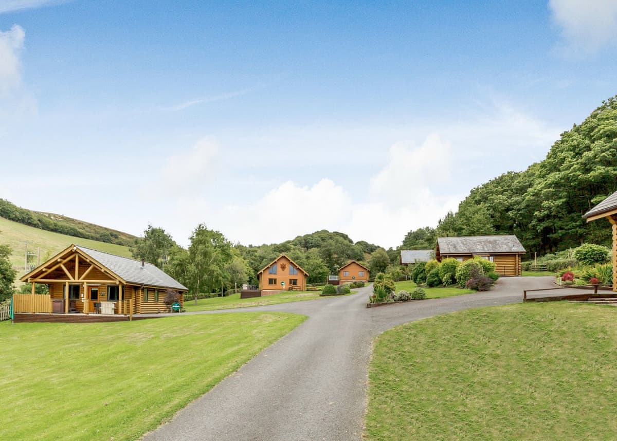 Black Hall Lodges - Holiday Lodge in Central England - Image 3