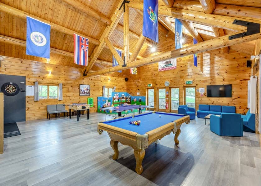 Black Hall Lodges, Knighton