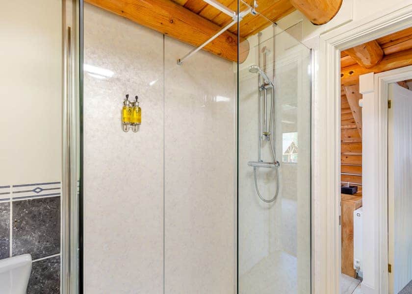 Superior Lodge - Black Hall Lodges, Knighton