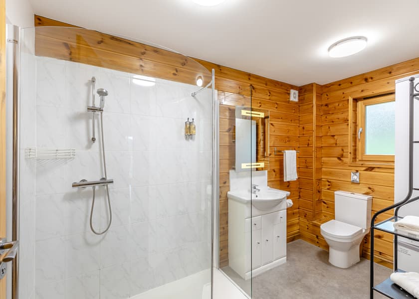 Helsinki Lodge - Black Hall Lodges, Knighton